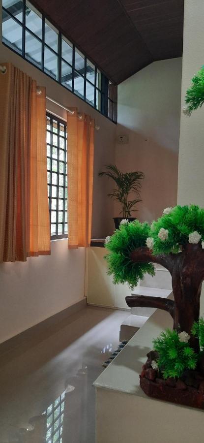 Appartement Nest Mdy à Mananthavady Extérieur photo