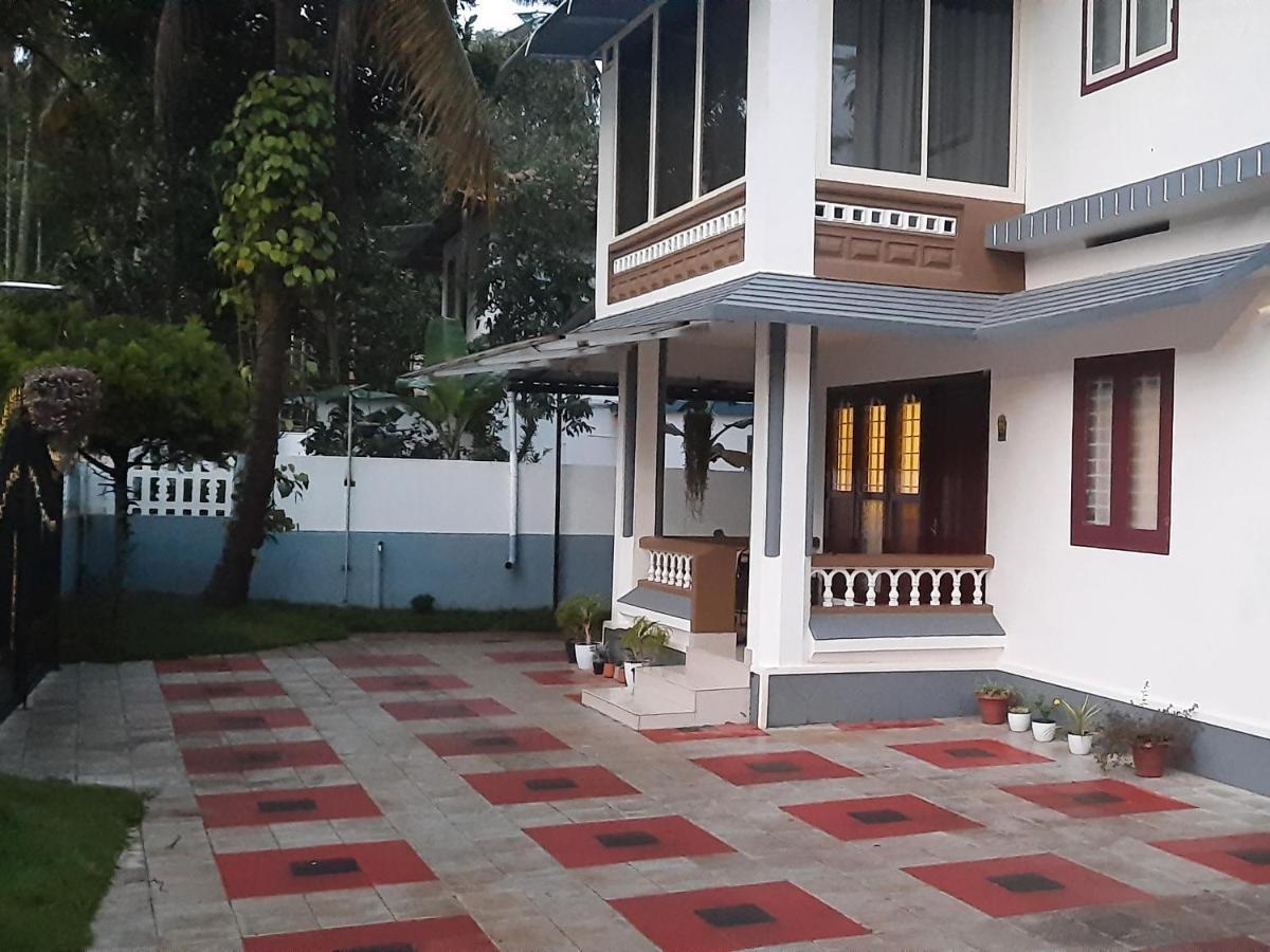 Appartement Nest Mdy à Mananthavady Extérieur photo